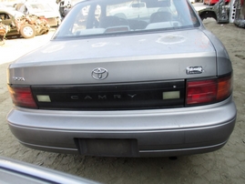   1992 TOYOTA CAMRY DLX METALLIC LAVENDER 2.2L AT Z15013